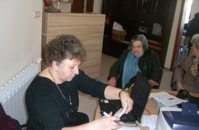 100 пенсионери измериха костната си плътност в Ловеч