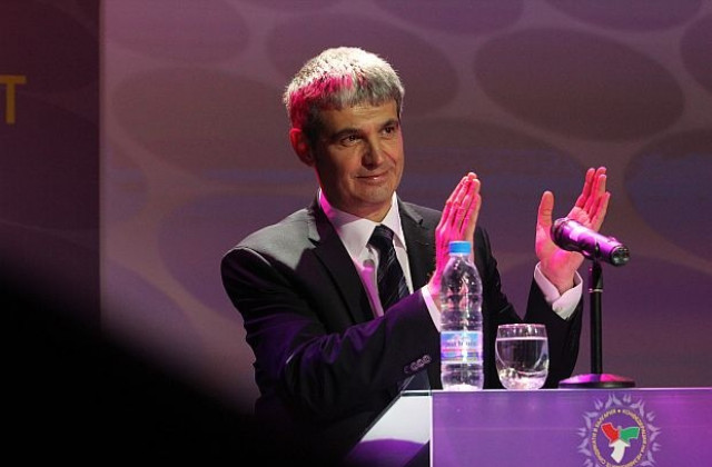 С формулата „3 по 10 КНСБ предлага програма от 30 стъпки на служебния кабинет