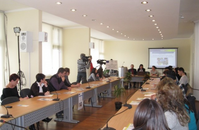 В Попово по проект работят за ефективно функционираща администрация