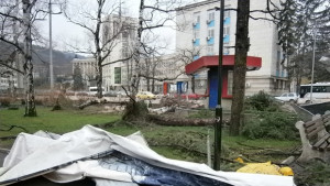 Продължават огледите на щетите