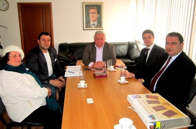 Андон Тотев посрещна посланика на Азербайджан