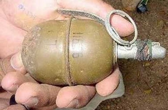 Откриха невзривена противотанкова граната край Троян