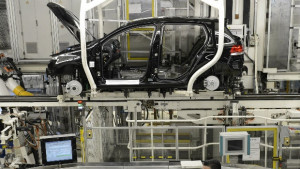 Фолксваген изтегля 384 000 коли от пазара в Китай