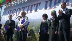 Удостояват трима почетни граждани и шестима носители на наградата Велико