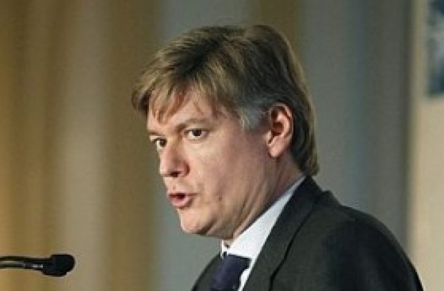 Лопез: Фокусирайте се върху младежката безработица и подкрепа на малкия и среден бизнес