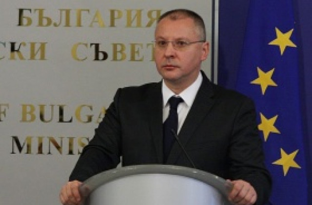 Станишев алармира за риск да загубим 800 млн. евро по програмите на ЕС до края на 2013-а