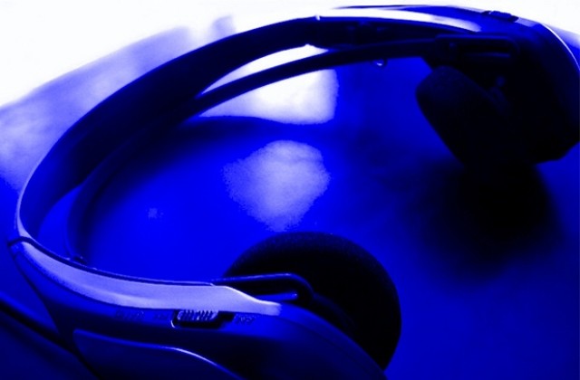 Музикални слушалки четат мисли