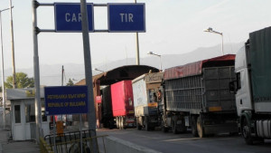 Спряха товарните автомобили през Капитан Андреево и Лесово