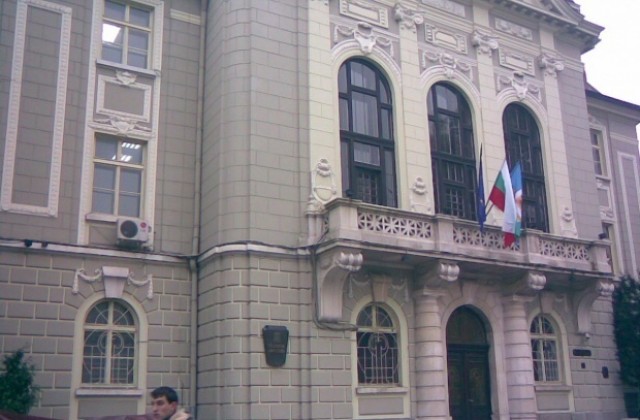 Общината гаси осветлението за час