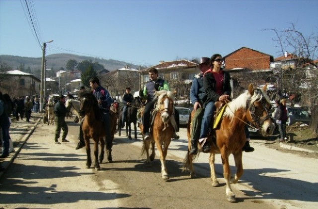 Кушия,кукери и карнавал в Богослов