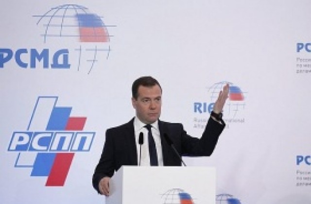 Медведев: Русия трябва да си направи свои офшорни зони