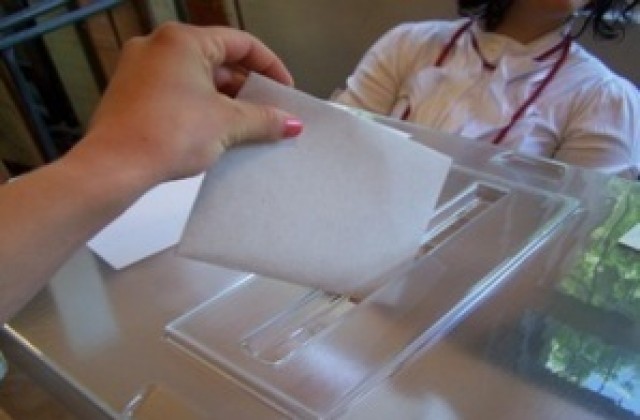 Над 100 копирни машини не достигат за изборите