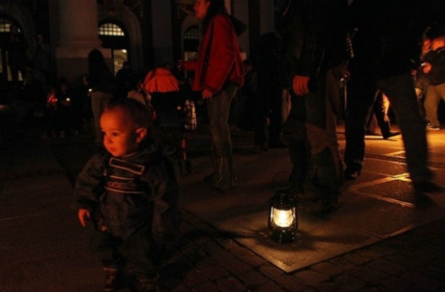 Спектакли и шествия в 103 български града за „Часът на Земята”