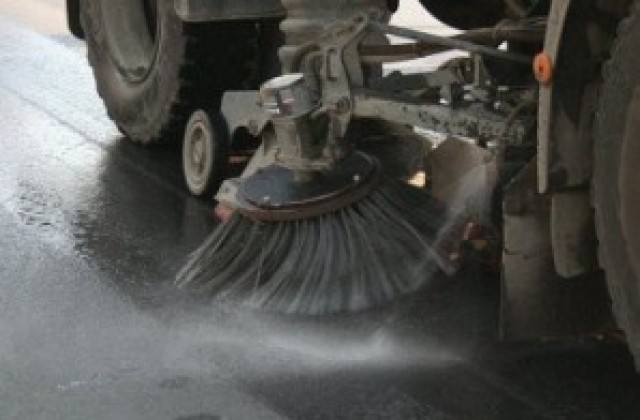 Мият улиците в Горна Оряховица