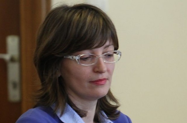 Строителството на магистрала „Тракия” се бави, алармира Екатерина Захариева