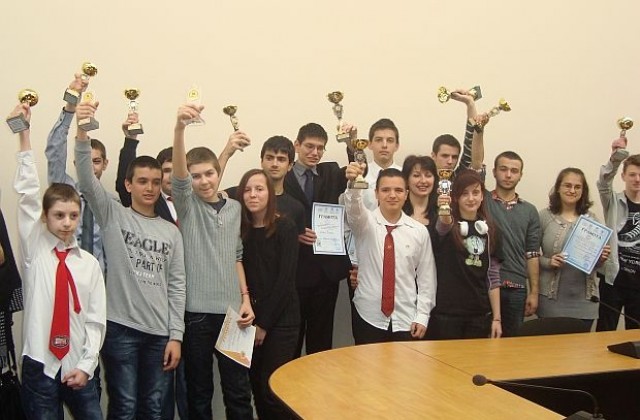 Наградиха ученици в национално състезание в VII СОУ