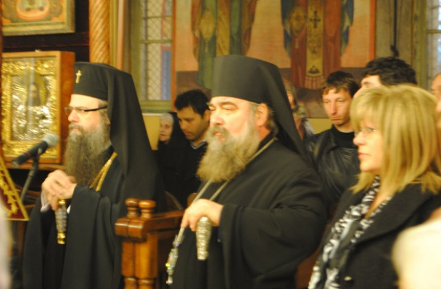 Литургия за Благовещение отслужи Дядо Николай в Асеновград