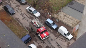 Неизвестни подпалвачи тероризират жилищен блок в София