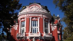 Връчват Златна маска в Световния ден на театъра във Варна