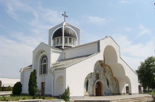 Община Петрич получи вещите на леля Ванга