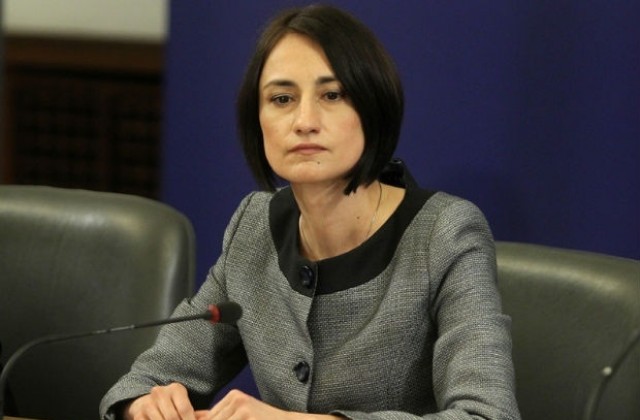Правителството ще търси кадри за IT сектора и белите работни места