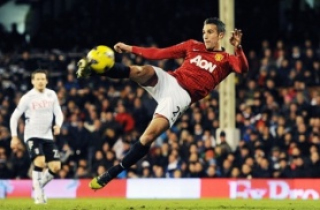 Ван Перси смята да се пенсионира като играч на Юнайтед