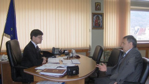 Хаджигаев отстъпи стола си на ученик