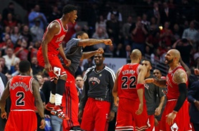 ВИДЕО: Чикаго сложи точка на сладката серия на Маями, Лейкърс остава №1