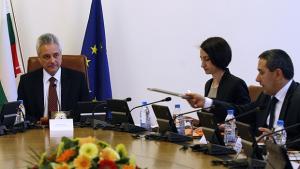 Кабинетът отпуска 41 млн лева за найбедните