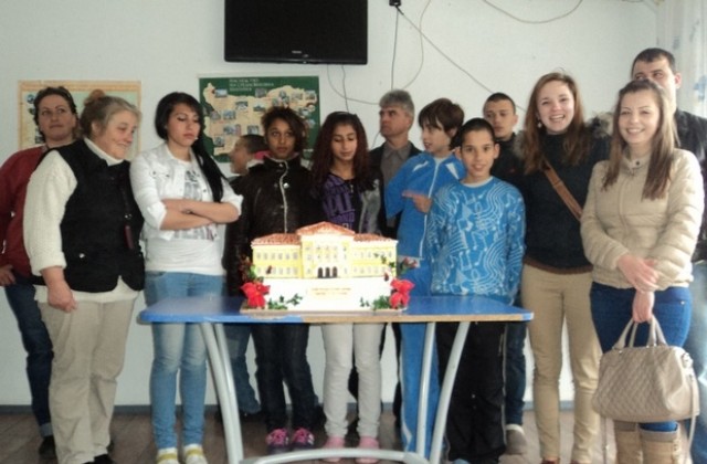 Тази вечер е благотворителният маскен бал на Ротари Габрово