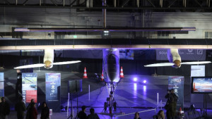 Слънчев самолет се готви за рекорден полет