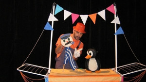 Откриват куклена сцена за малки и големи в салона на