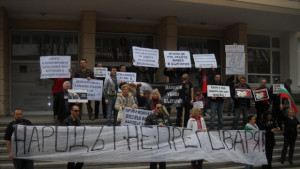 Протестиращите в Добрич подготвят въпроси към кандидатдепутатите