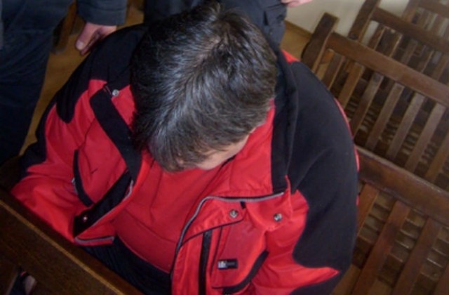 Събират подписи в подкрепа на полицая, прострелял крадец