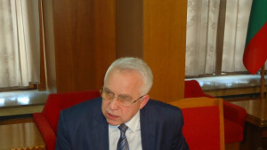 Пукнати по асфалтираните улици са основните констатирани дефекти след проверка