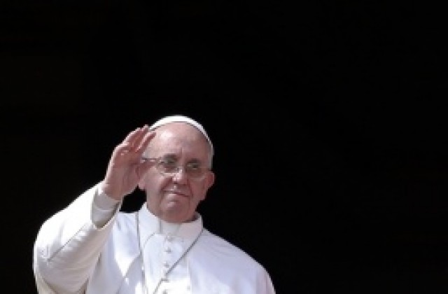 Италия покани Аржентина да почетат новия папа с футболен мач