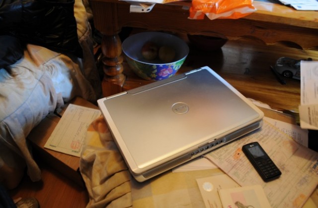 Полицията хвана крадец на лаптоп- младеж от Ябълково