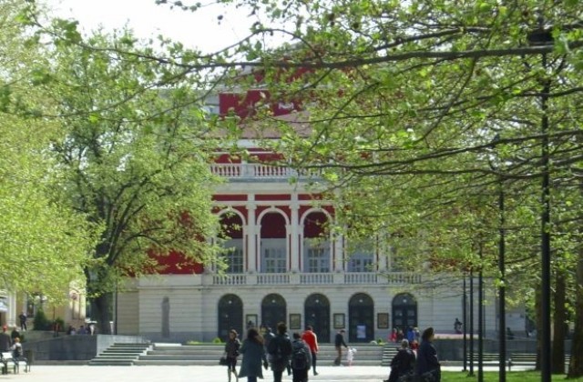 Калуди Калудов записва диск в Русе и репетира за Дон Карлос