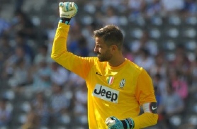 Сторари надява ръкавиците в Юве за мача с Пескара