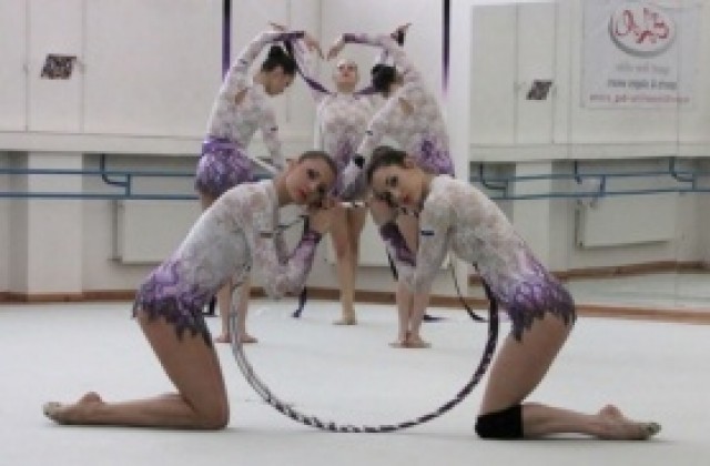 Ансамбълът при девойките на финал на Световната купа в Лисабон