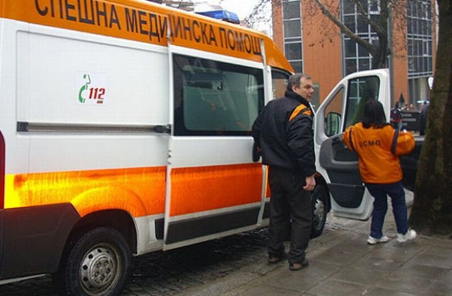 Младежи в Пирогов след сблъсък с патрулка