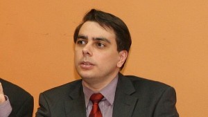 Асен Василев Няма как да изнасяме толкова ток че да