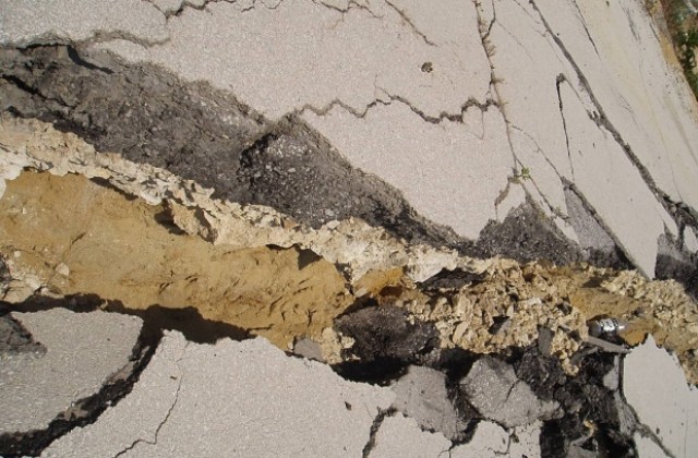 Заради свлачище спират водата на хиляди в ”Аспарухово”