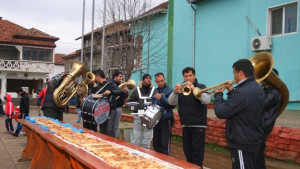 40 тави бюрек за Международния ден на ромите