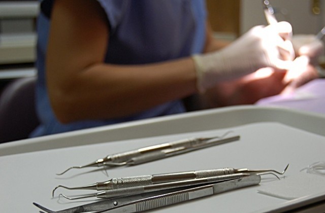 Зъболекари следят онлайн извършените дейности на пациентите