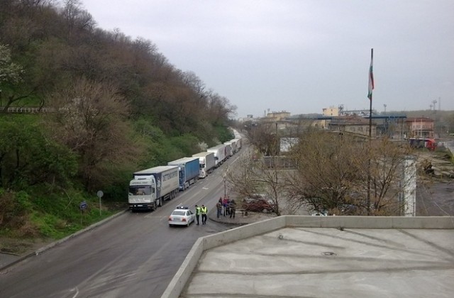 Фериботи поеха трафика от Дунав мост