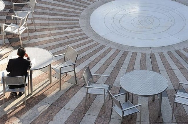 Онези, които отмъкват пари