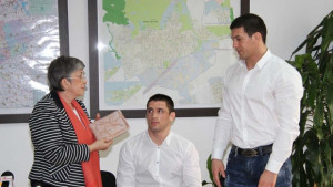 Трима световни шампиони на турнир по борба в Стара Загора