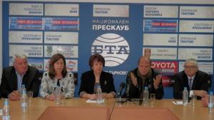 Кръв пот и сълзи трябват за съживяване на малкия и