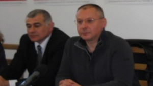 Социалистите със съмнения за изборни манипулации